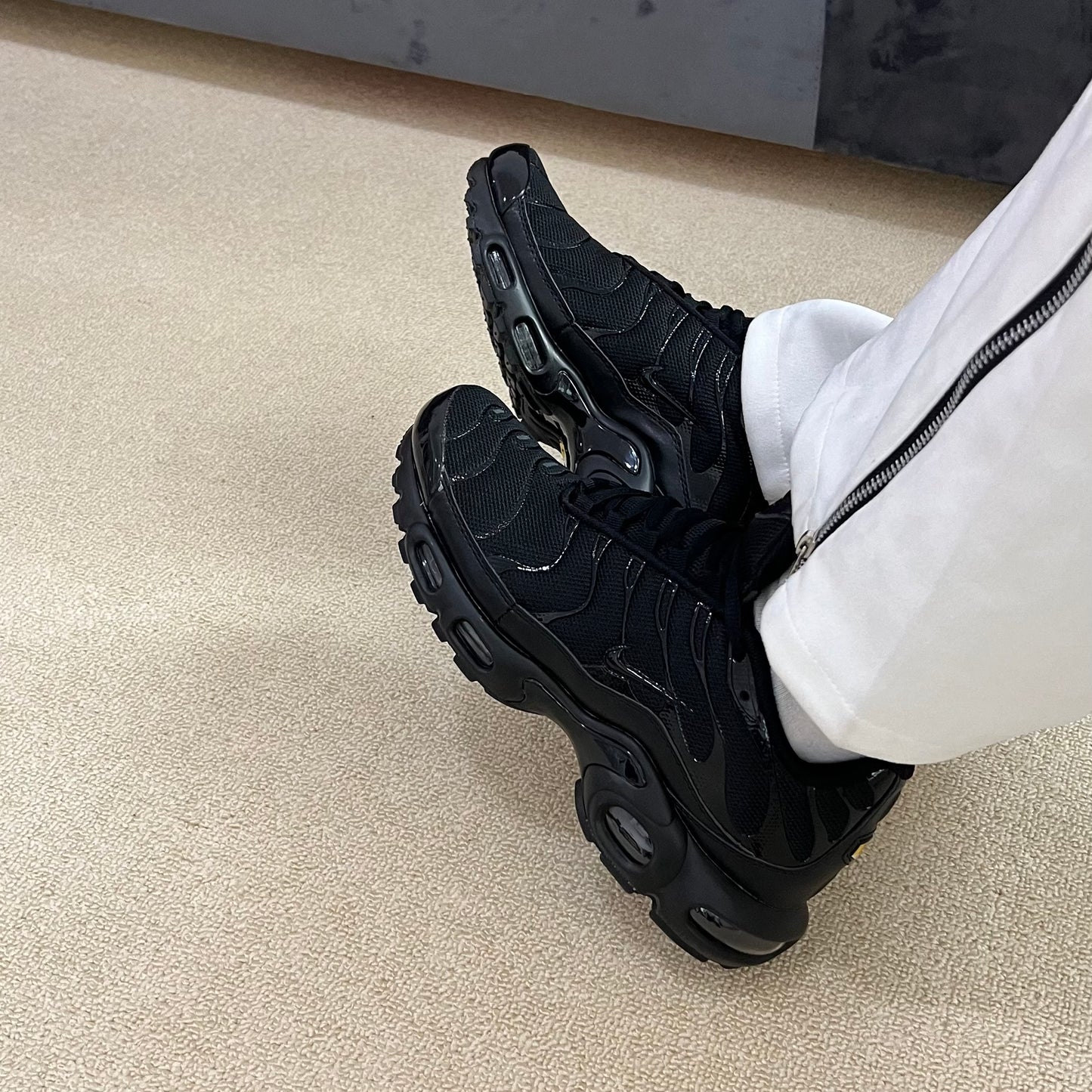 Nike Air Max Plus “Triple Black” (Master Quality)