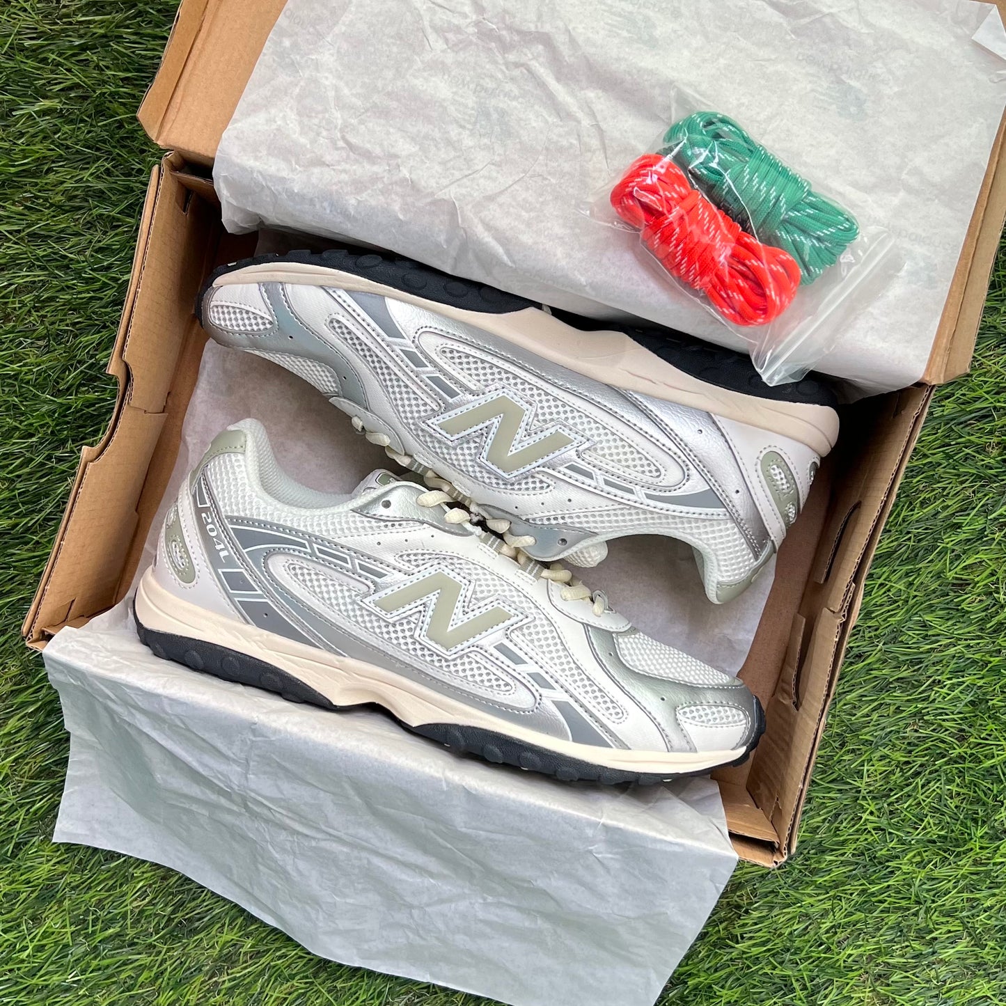 New Balance 204L “Silver Metallic Sage Green” (Master Quality)