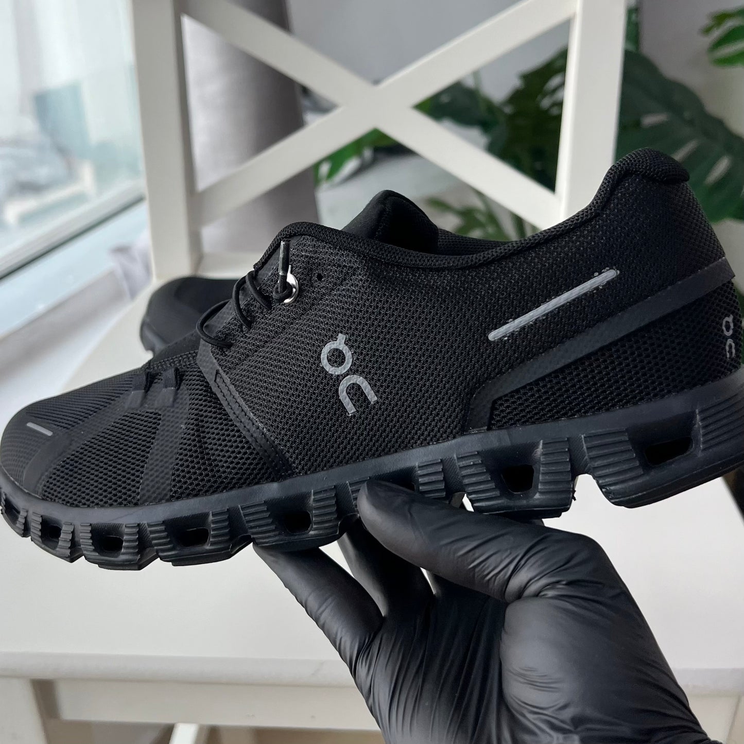 On Running Cloud 5 “Black” (MASTER QUALITY)