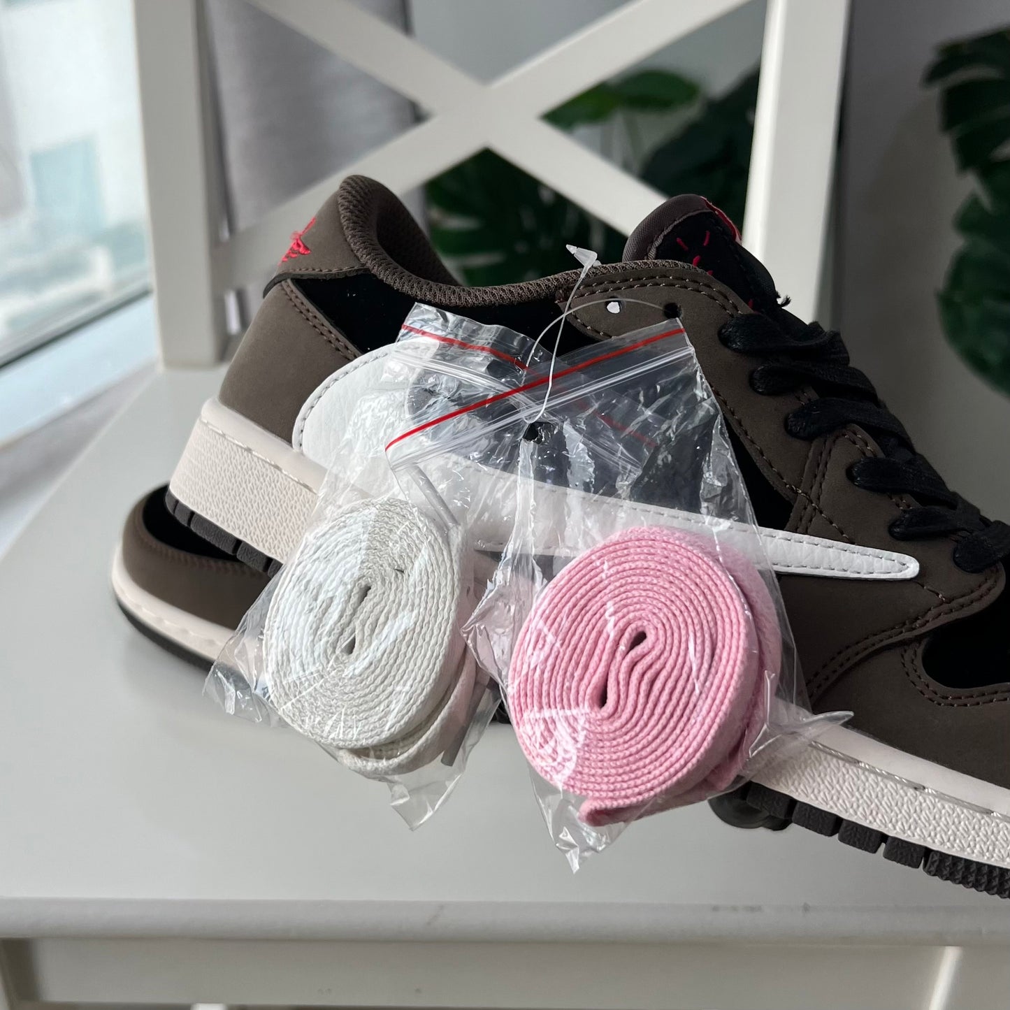 Travis Scott x Jordan 1 Low “Mocha” (Master Quality)