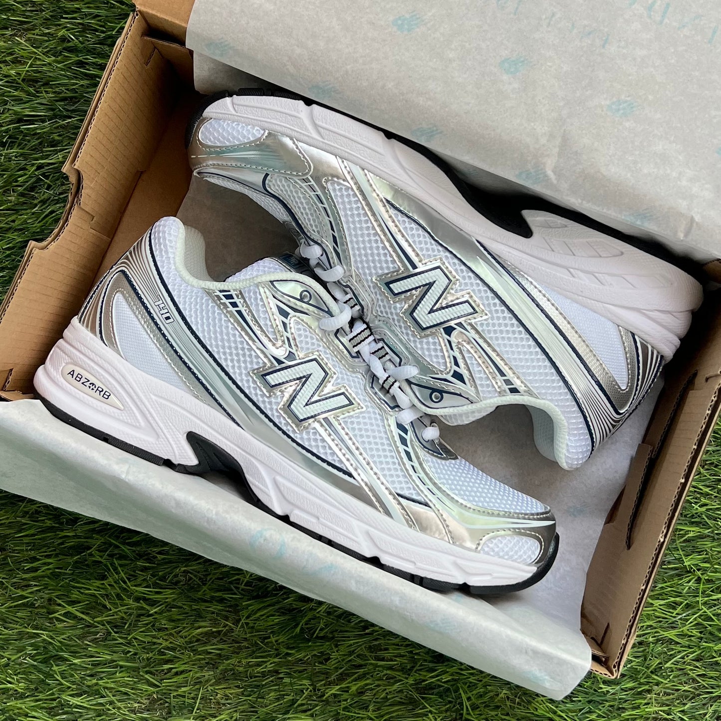 New Balance 740 “White Shadow Grey Navy”