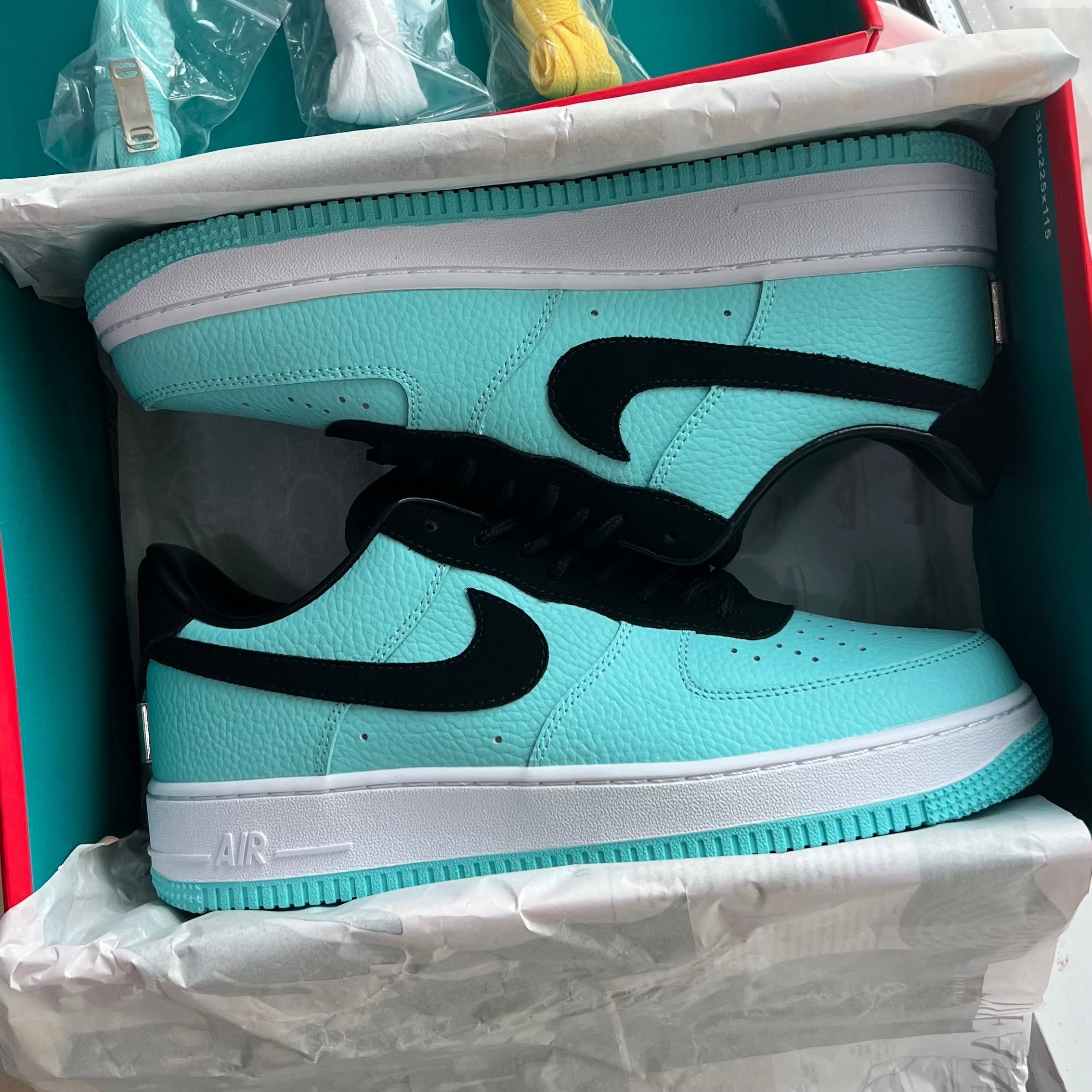Tiffany & Co. x Air Force 1 Low '1837' Friends & Family (Master